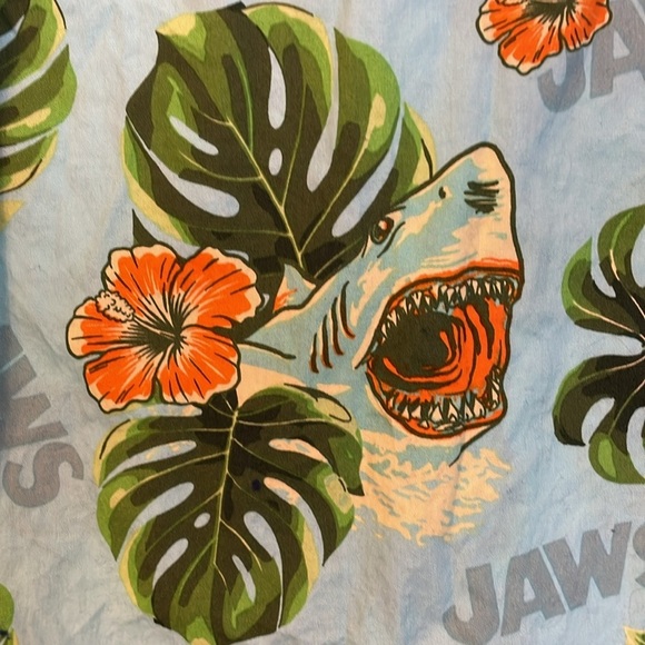 Jaws Universal Studios Tropical Hawaiian Shirt Shark size XL - Picture 12 of 15